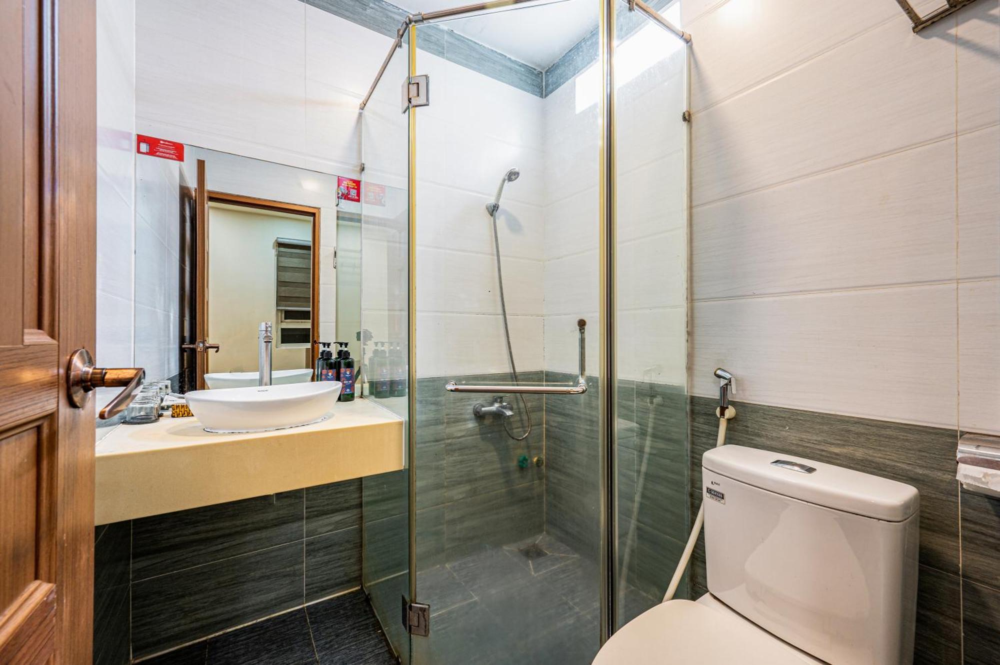 Hotel Cozrum - Tran Binh Trong 3*